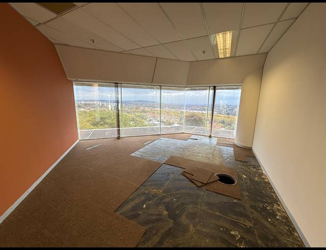 1,477M² OFFICE TO LET IN AUCKLAND PARK